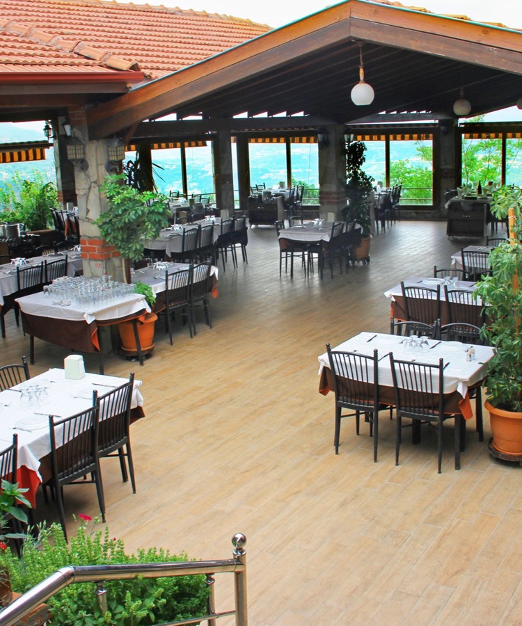 Kule Restaurant Summer Garden